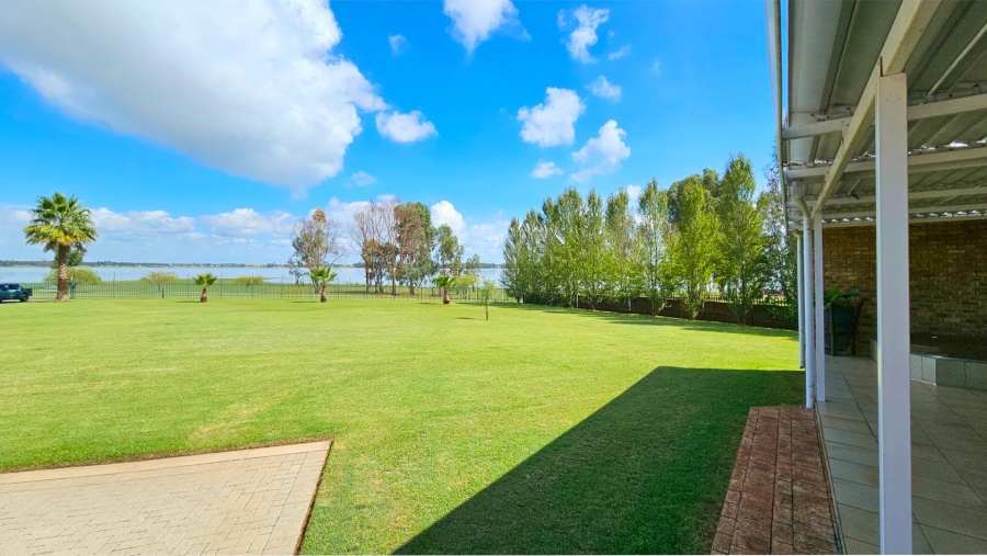 3 Bedroom Property for Sale in Oranjeville Free State